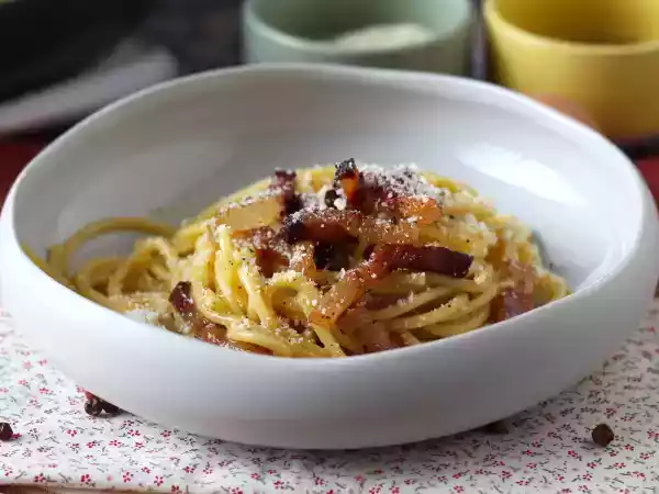 Receita Espaguete à carbonara, a receita italiana com sabor autêntico!