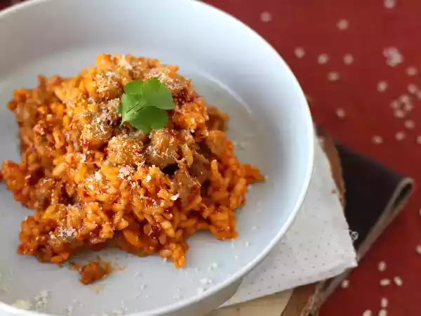 Receita Risotto alla 'nduja, o arroz com linguiça e salame italiano