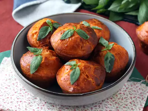 Receita Muffins salgados, sabor tomate e mussarela
