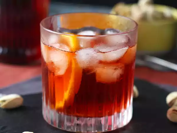 Receita Negroni, a bebida clássica italiana que conquistou paladares!