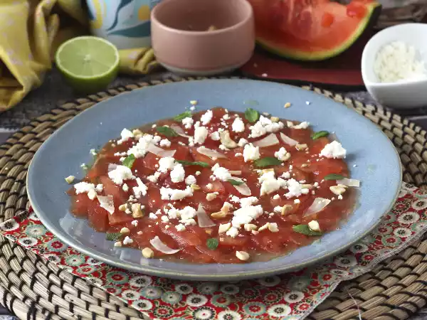 Receita Carpaccio de melancia: um frescor inesquecível!