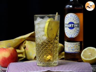 Receita Martini spritz sem álcool, um coquetel doce e floral para o aperitivo