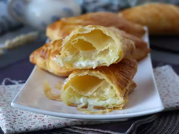 Receita Folhados de queijo: uma receita super fácil e deliciosa