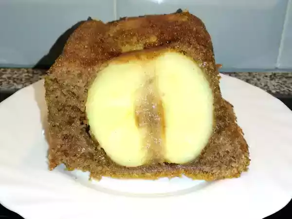 Receita Bolo de maçã inteira e canela
