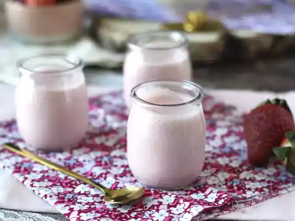 Receita Petit suisse saudável, cremoso e rico em proteínas
