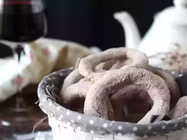 Receita Rosquinhas de vinho tinto: a receita da vovó que encanta gerações!