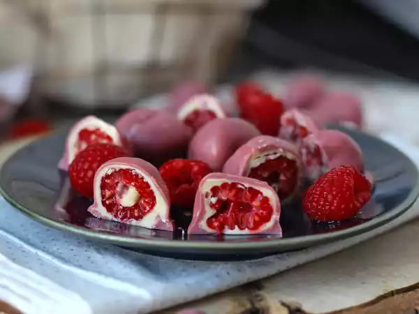 Receita Como fazer franui de framboesa com chocolate branco e chocolate rubi?