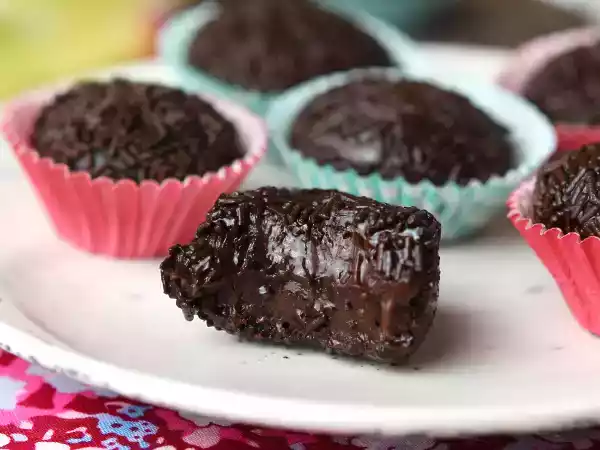Receita Brigadeiro whey fit: saudável, rico em proteína e sem culpa!