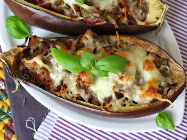 Receita Beringelas recheadas e gratinadas com mussarela