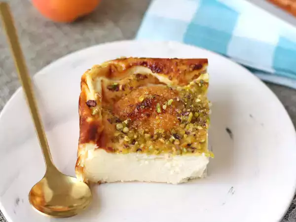 Receita Cheesecake leve de iogurte com damasco e pistache