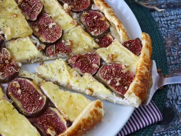 Receita Torta fina de figos, brie e nozes