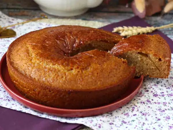 Receita Bolo de mel fofinho e molhadinho: fácil e sem batedeira