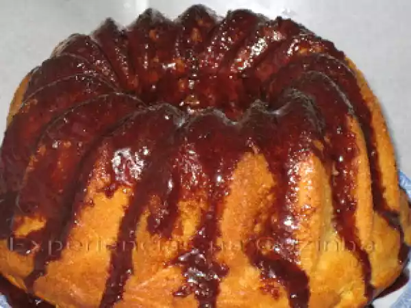 Receita Bolo de cenoura e leite de coco sem ovos com cobertura de chocolate