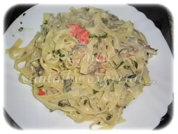 Receita Tagliatelle com cocktail de marisco em molho de natas