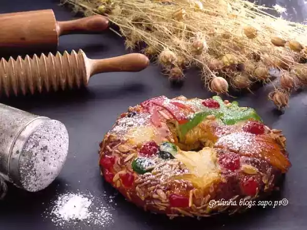 Receita Bolo rei fácil e delicioso