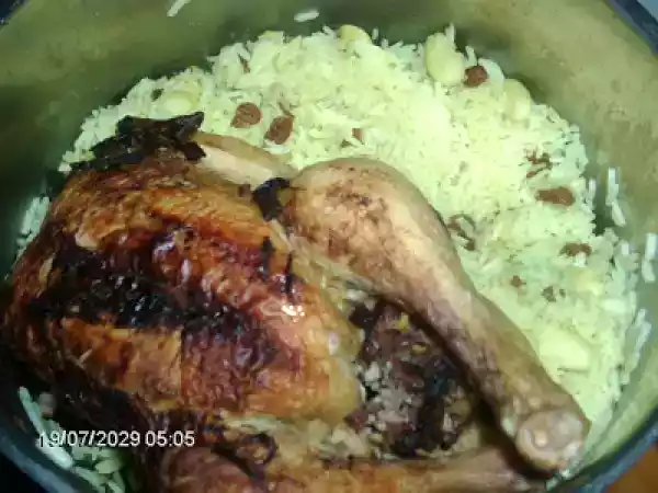 Receita Frango recheado com arroz de passas e amendoas.....