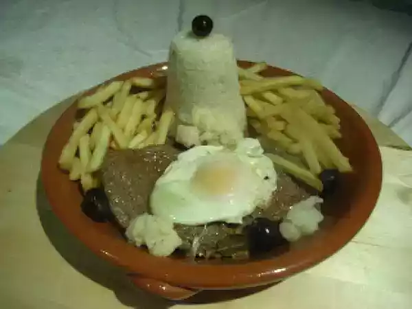 Receita Bitoque á portuguesa.