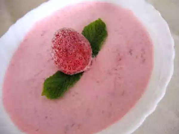 Receita Mousse de morangos congelados!