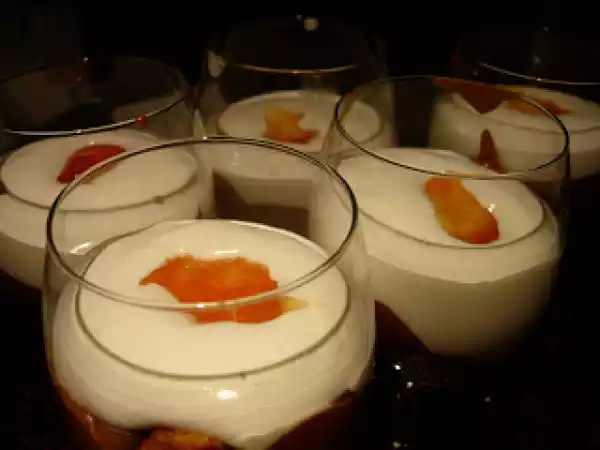 Receita Taças de mousse de chocolate com laranja