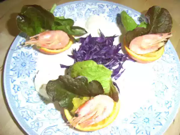 Receita Salada de laranja e camarão.