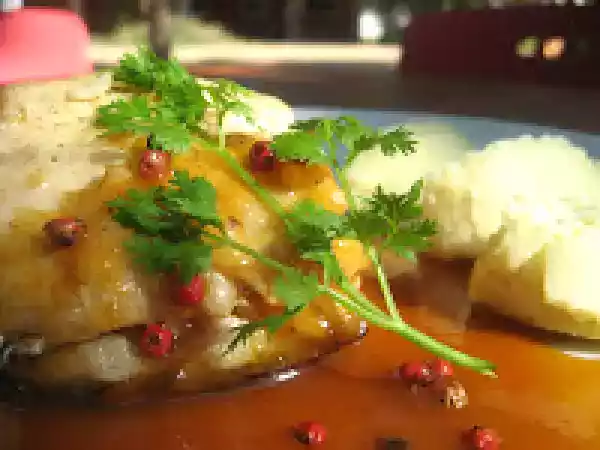 Receita Tranche de peixe branco com molho de acerola e arueira