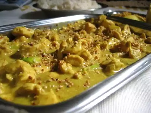 Receita Arroz com frango ao curry e leite de coco (paty)