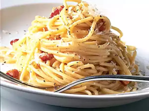 Receita Esparguete à carbonara