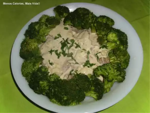 Receita Bife de vaca com natas e bróculos