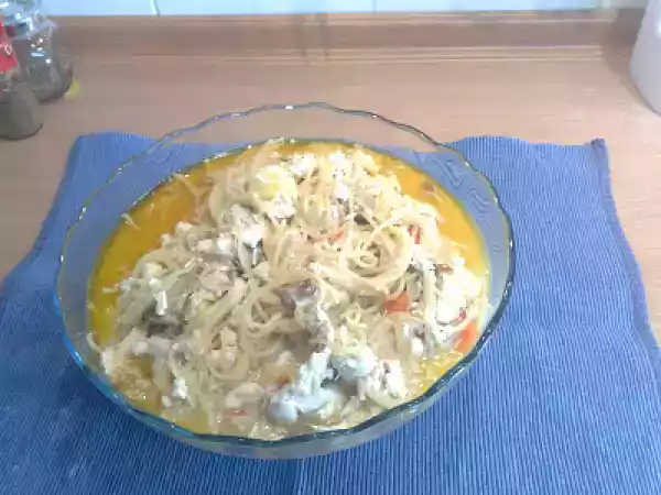 Receita Frango com esparguete e ananás