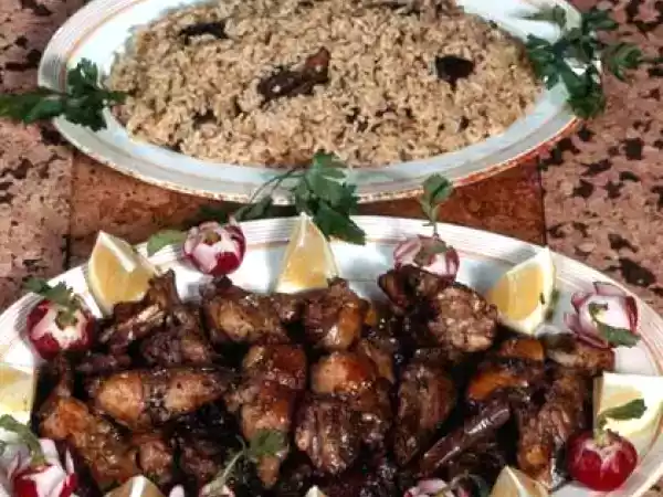 Receita Coelho frito com arroz de miúdos