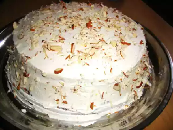 Receita Bolo esponja com recheio de amendoa