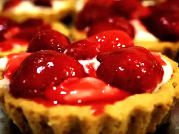 Receita Tarteletes de morango e baunilha