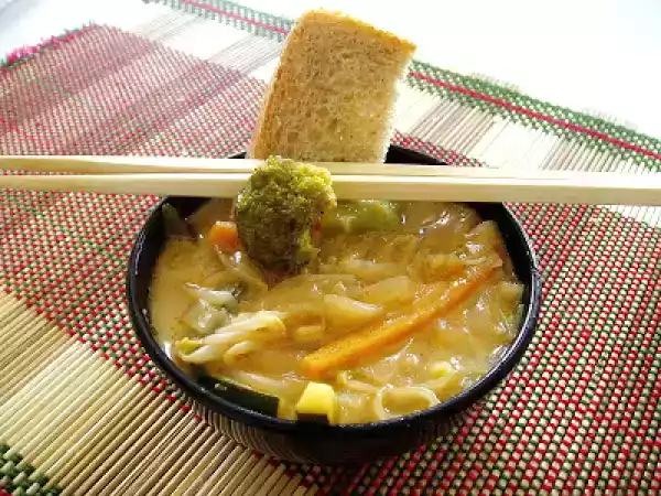 Receita Sopa de legumes e massa de arroz