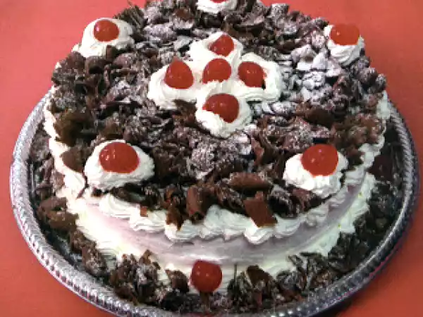 Receita Bolo trufado floresta negra