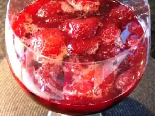 Receita Compota de morangos inteiros da d. isilda