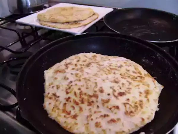 Receita Khachapuri - pão recheado com queijo