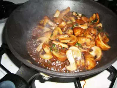 Receita Stir-fry de vegetais e cogumelos com macarrao chines