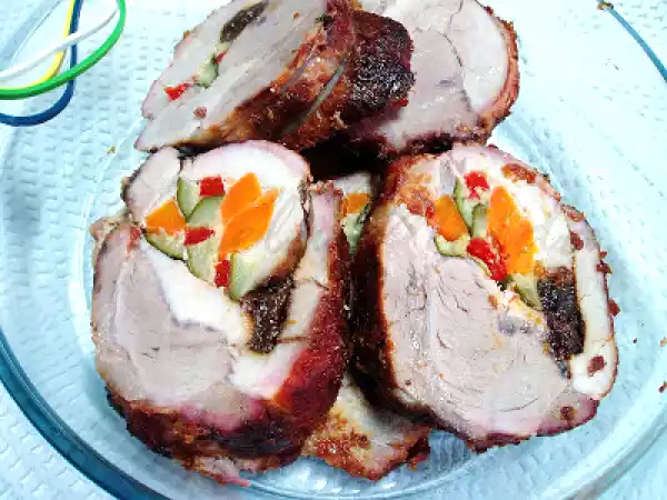 Receita Lombo recheado de ameixas e legumes