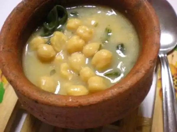 Receita Sopa de grão- de- bico e espinafre