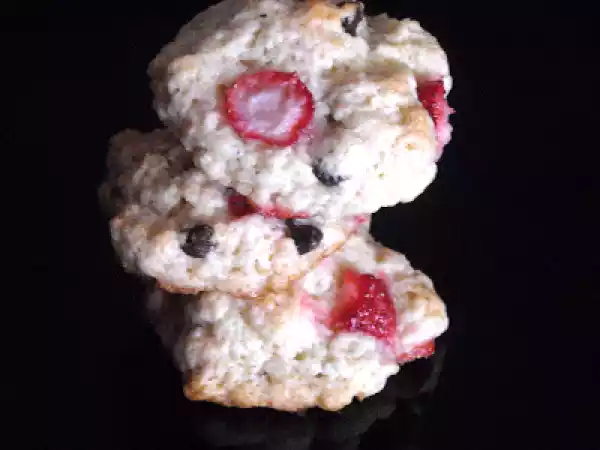 Receita Bolachas de coco, morango e chocolate