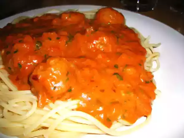 Receita Bolas de quorn com molho de tomate e menta