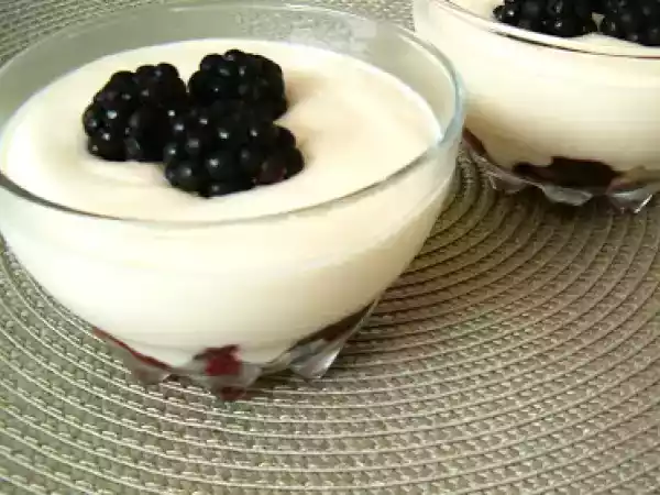 Receita Mousse de limão e amoras