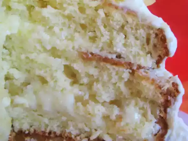 Receita Pão de ló com recheio de abacaxi e doce de leite