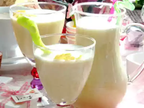 Receita Batido de banana com pinhões