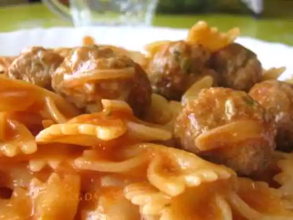 Receita Farfalle com molho de tomates e gorgonzola