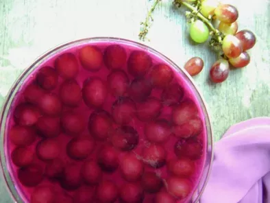 Gelatina cremosa com uvas