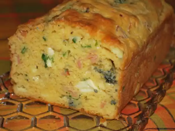 Receita Pão de bacon e gorgonzola (cake aux lardons et fromage bleu)