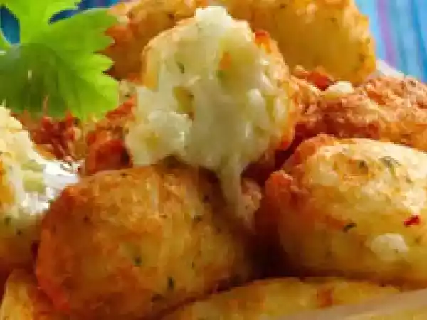 Receita Bolinho de arroz e batata recheado de queijo