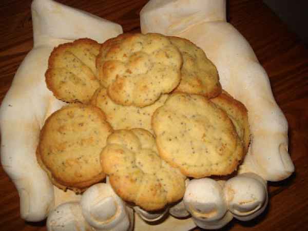 Receita Biscoitos de manteiga e sementes de papoila aromatizados com raspa de laranja...