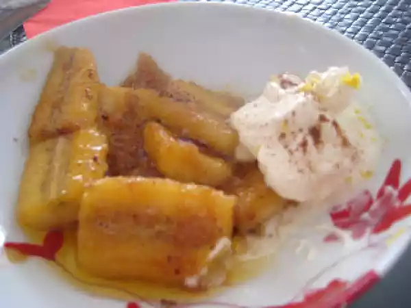 Receita Banana caramelizada (quem diz banana diz ananás, maçã ou outra fruta que se lembrem)